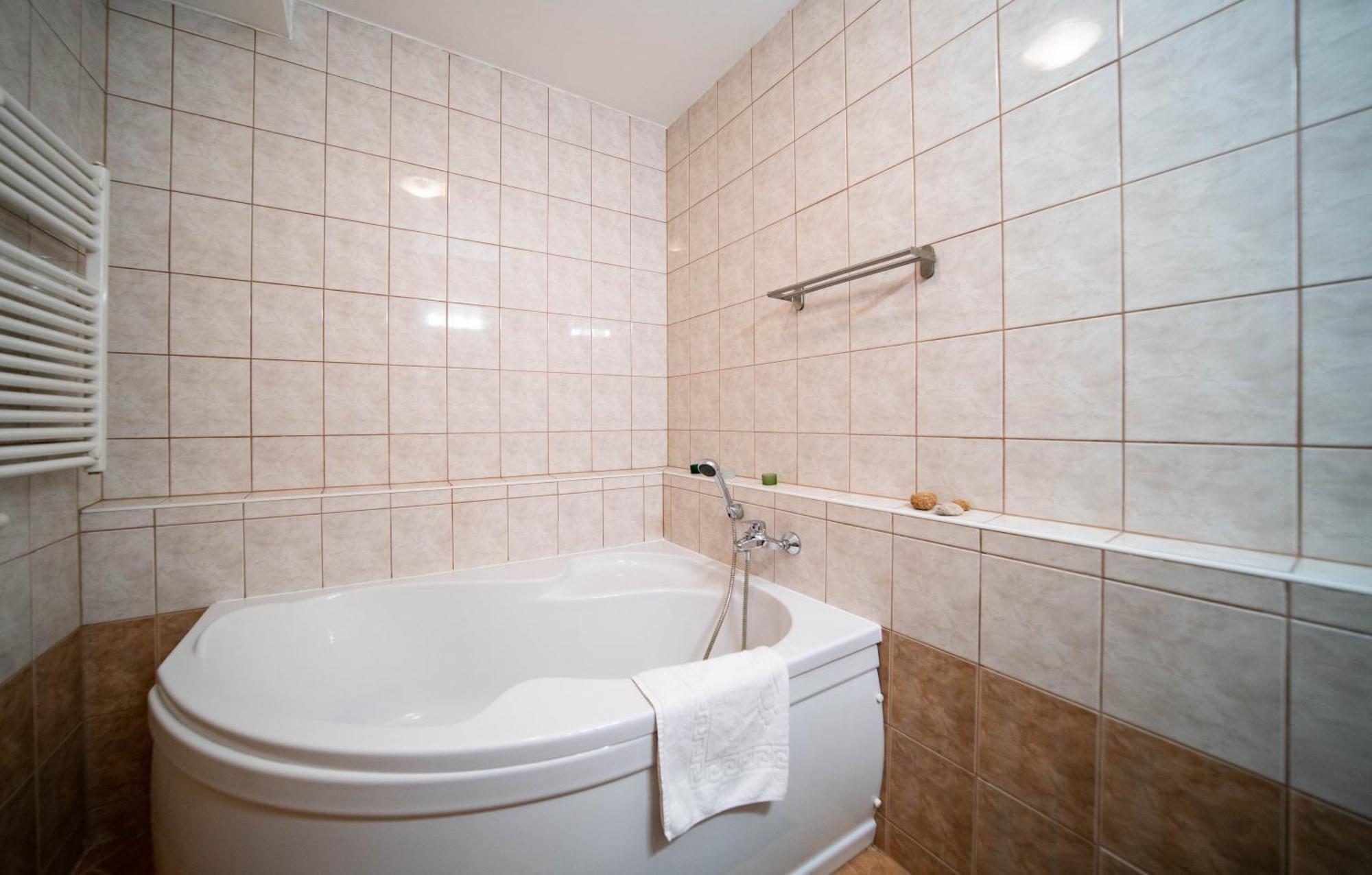 Free Parking- Gellert View Apartment 4Ppl Budapeşte Dış mekan fotoğraf